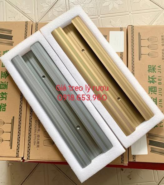 Giá treo ly rượu